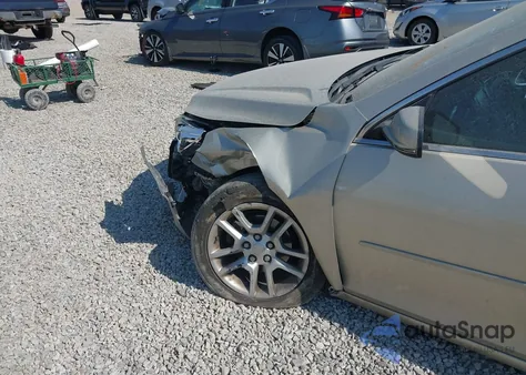 2015 Chevrolet Malibu 1Lt z USA, uszkodzony, nr VIN 1G11C5SL8FF260015